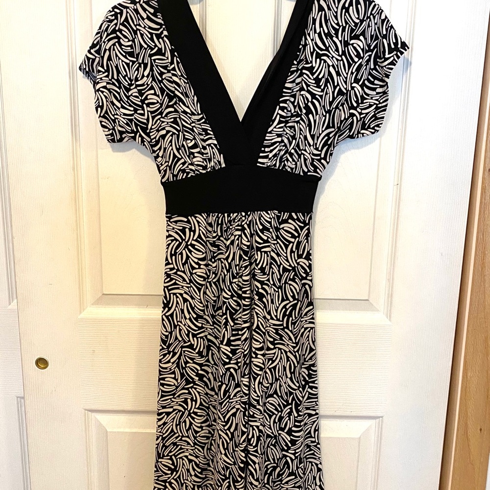 Velvet Torch short sleeve pattern stretchy dress